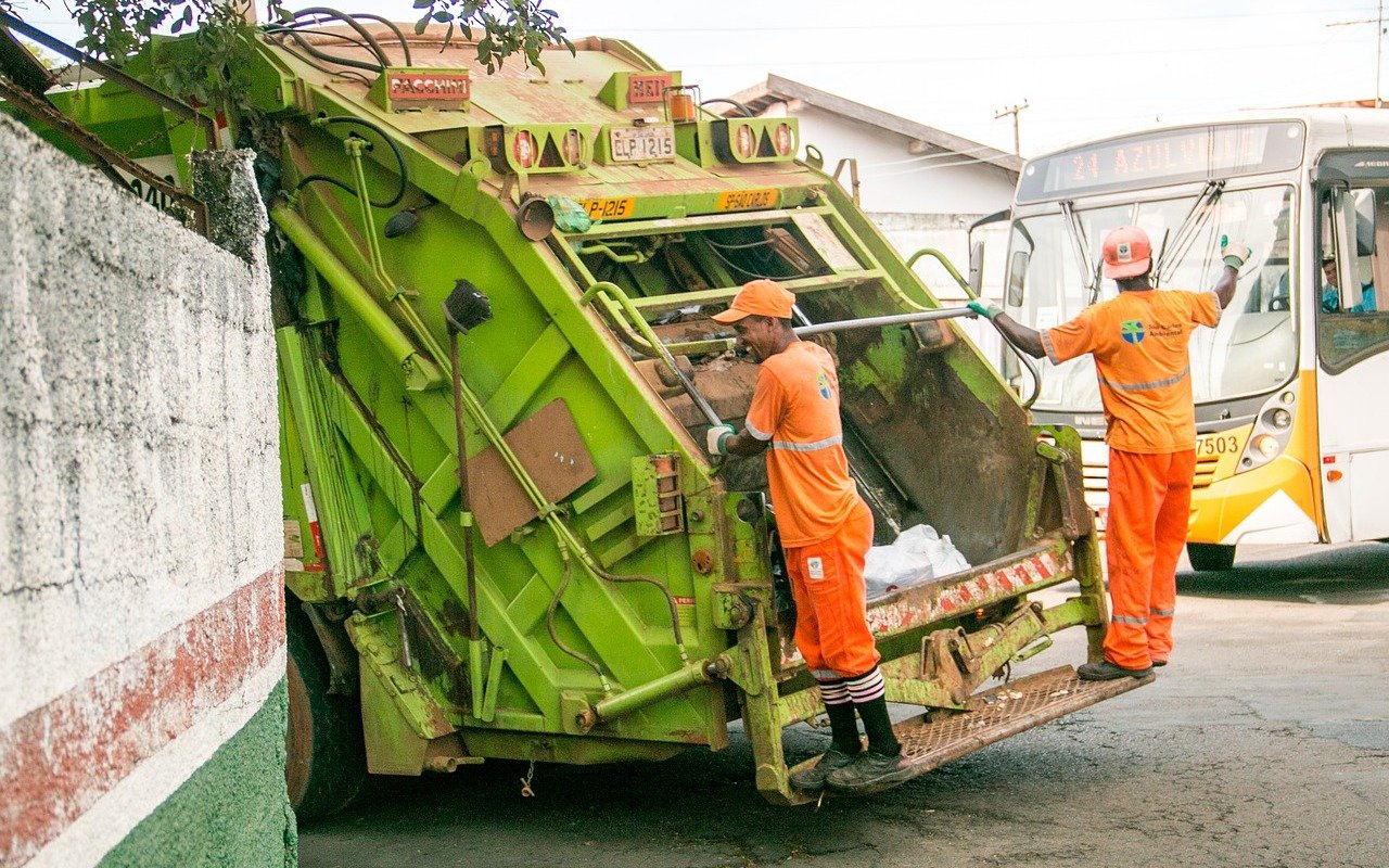 Rubbish collection in Enfeild