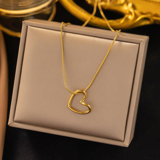 heart pendant necklace