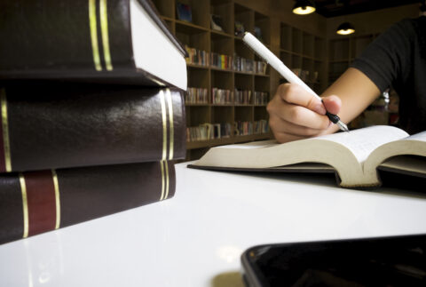 The Importance of Authentic Reviews for Thesis Writing Services