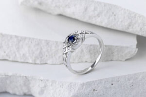 vintage diamond engagement rings